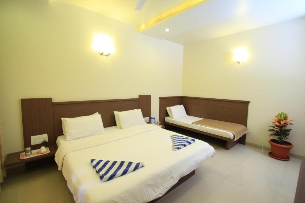 Hotel Sai Smaran Shirdi Chambre photo