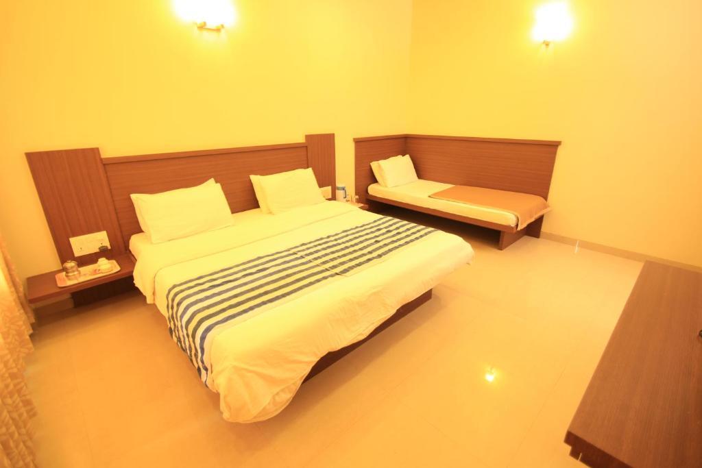 Hotel Sai Smaran Shirdi Chambre photo