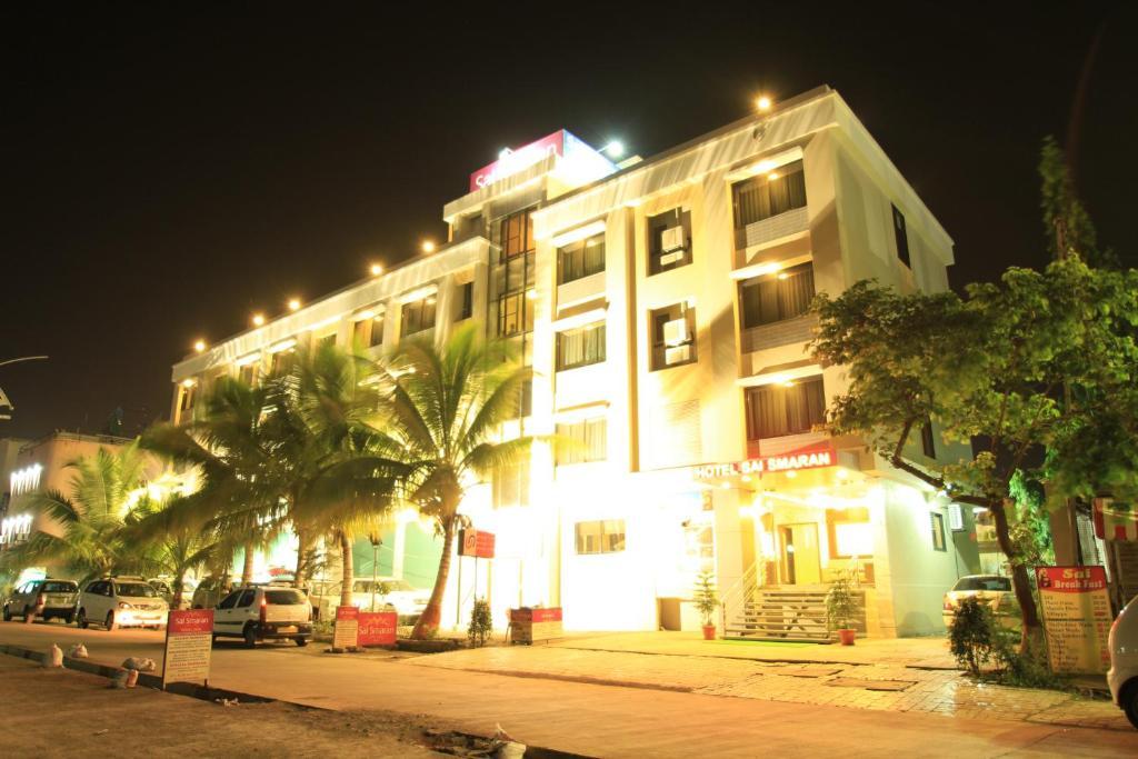 Hotel Sai Smaran Shirdi Extérieur photo