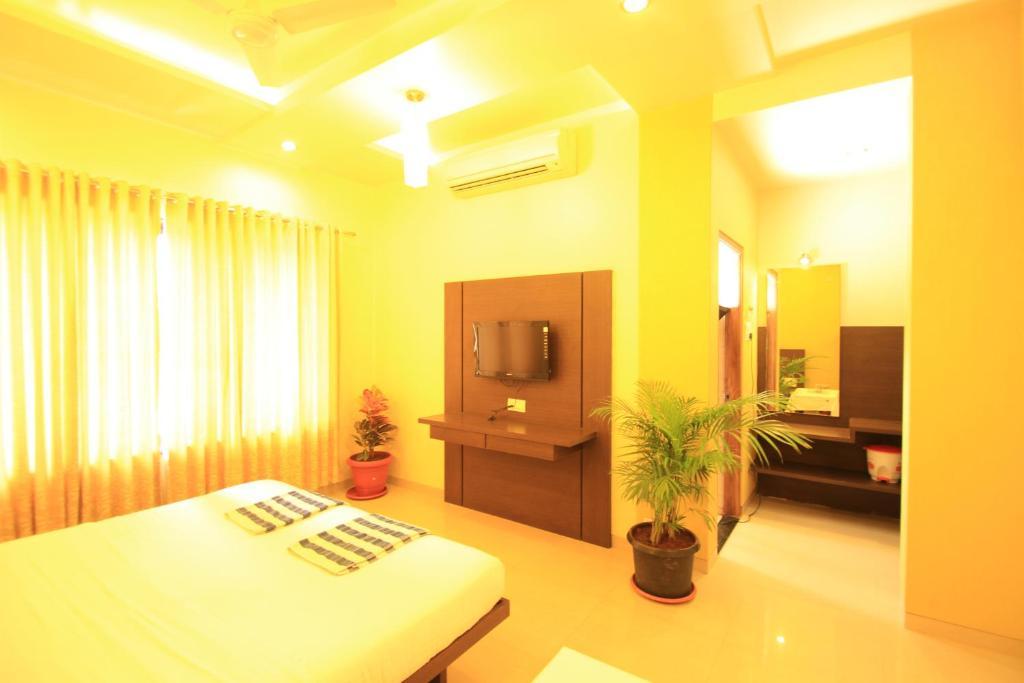Hotel Sai Smaran Shirdi Extérieur photo