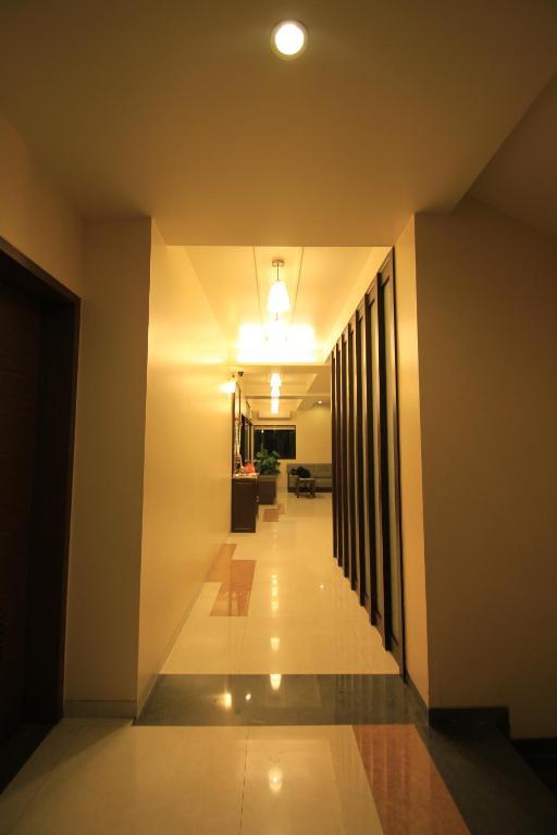 Hotel Sai Smaran Shirdi Extérieur photo